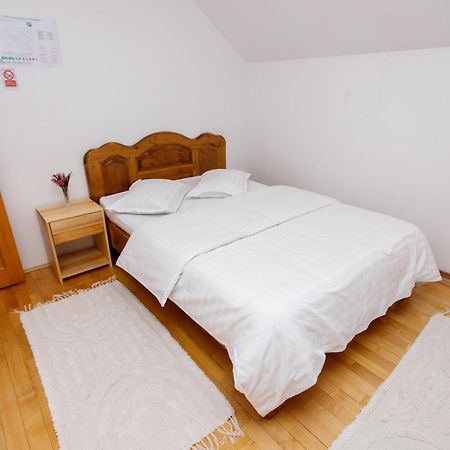 Casa Rumelia Paltineni Eksteriør billede