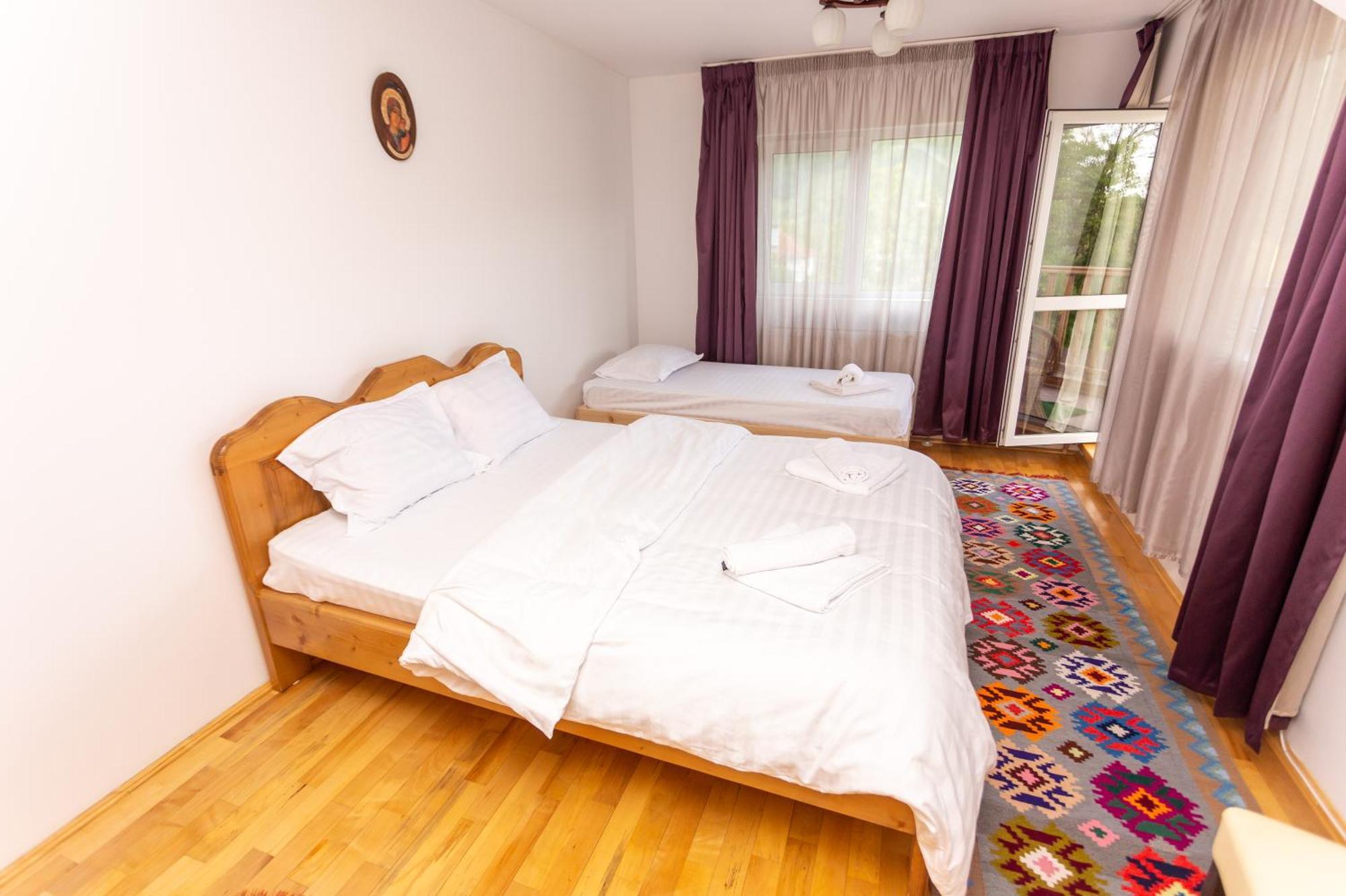 Casa Rumelia Paltineni Eksteriør billede