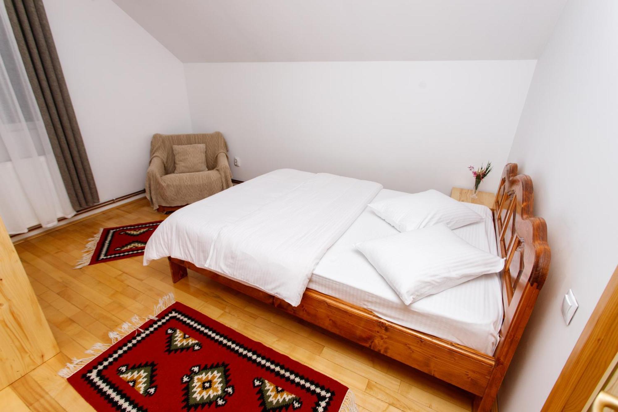 Casa Rumelia Paltineni Eksteriør billede